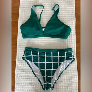 CUPSHE - Emerald Green Bikini, plaid bottoms & matching adjustable top, medium